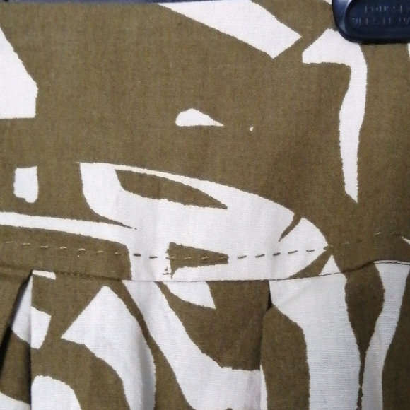 NWOT H&M Skirt - Picture 2 of 3